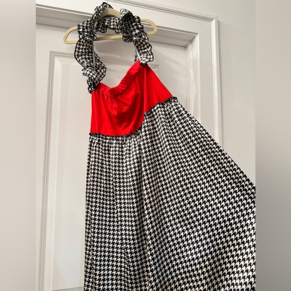 Chic Red and Houndstooth Halter Dress - Picture 2 of 2